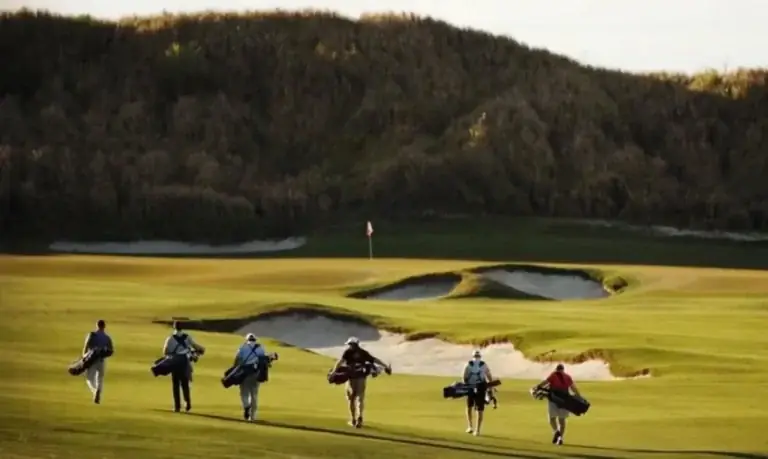 How to Plan International Golf Trips Affordably: Expert Guide